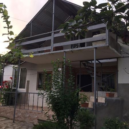 Mera Hostel Partskhanaqanevi Buitenkant foto