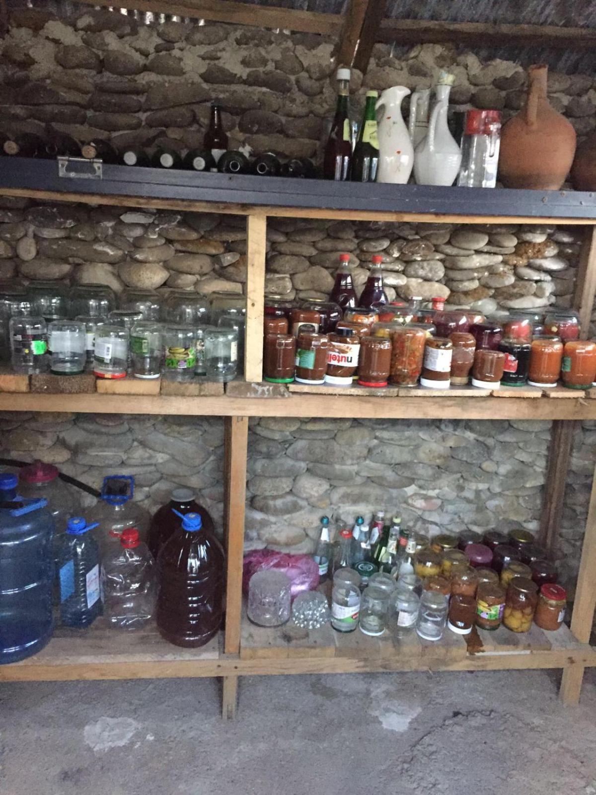 Mera Hostel Partskhanaqanevi Buitenkant foto