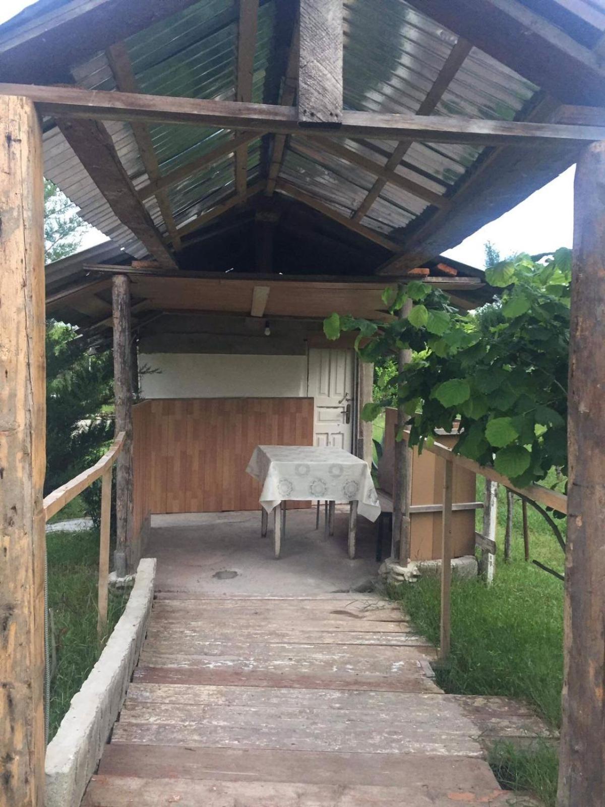 Mera Hostel Partskhanaqanevi Buitenkant foto